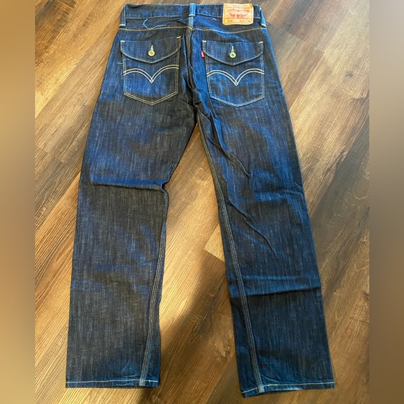 Men’s Levi’s - Picture 2 of 3